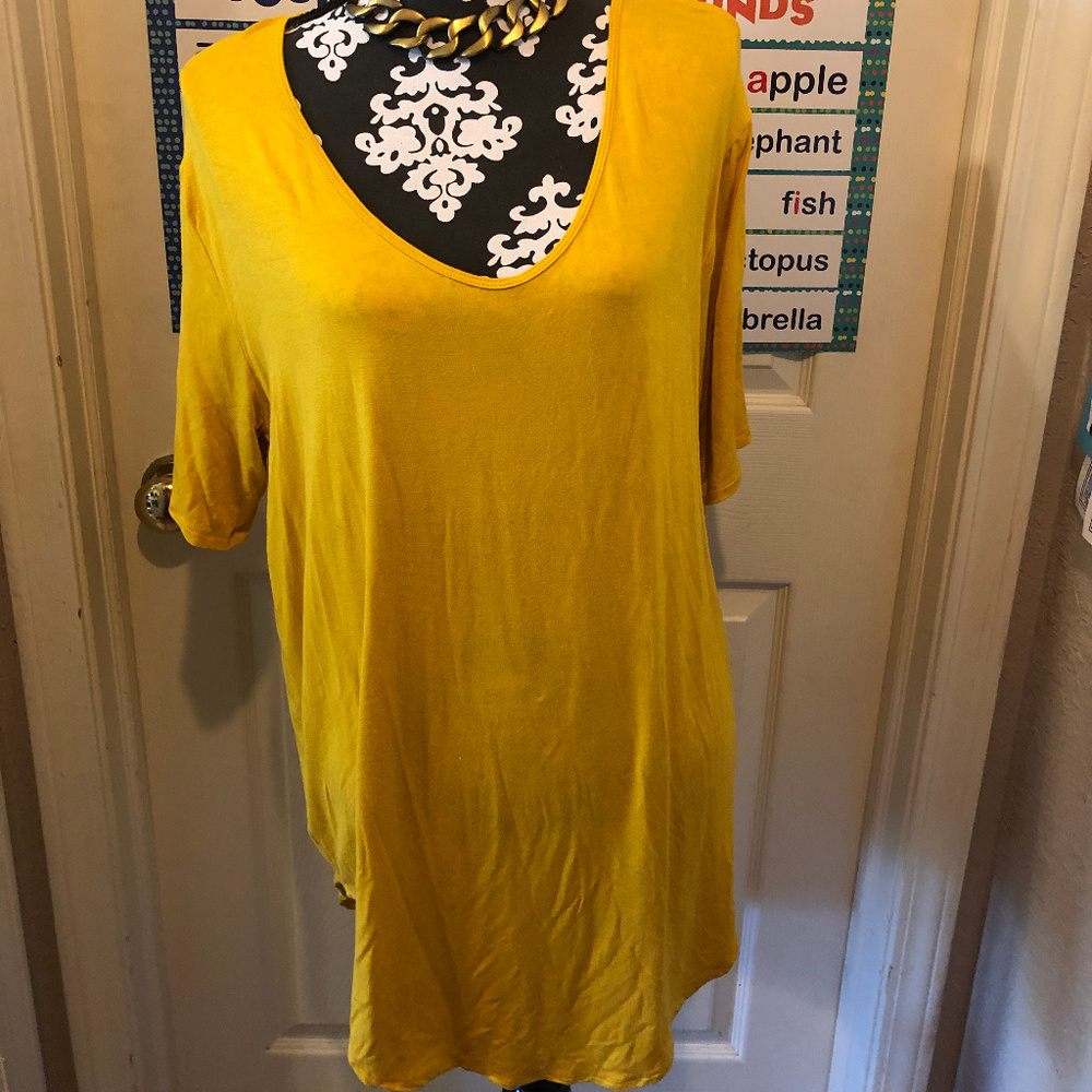 Curved hem Tunic